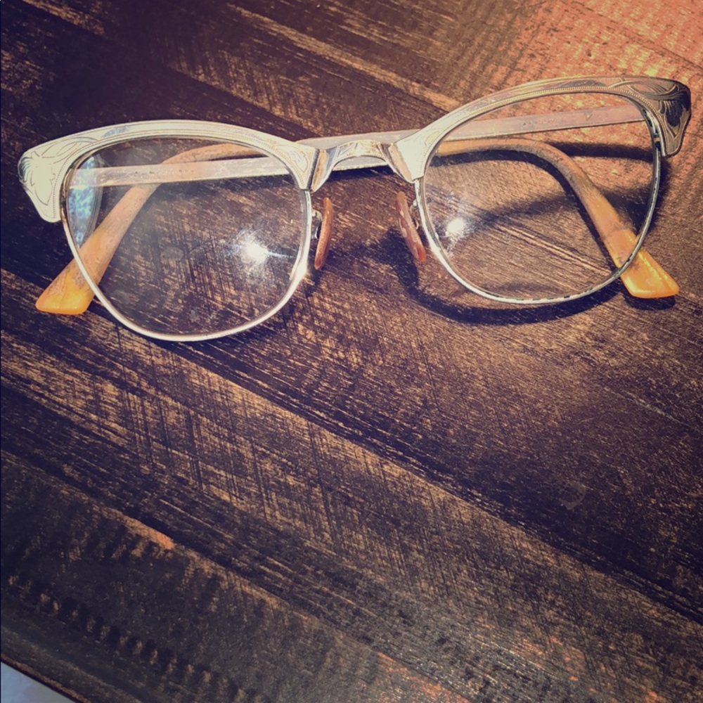 1950s cat eye glasses 👓
